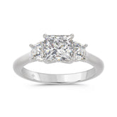 14K WHITE GOLD 1 3/4CT PRINCESS/TRAPEZOID DIAMOND LADIES RING (CENTER STONE PRINCESS DIAMOND 1 1/4CT)