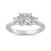 14K WHITE GOLD 1 3/4CT PRINCESS/TRAPEZOID DIAMOND LADIES RING (CENTER STONE PRINCESS DIAMOND 1 1/4CT)