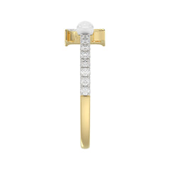 Stylish 10K Yellow Gold Ladies Ring Featuring Letter “P”, Luminous Pearl, And Round Diamond Accents. A Delicate 0.10Ct Fine Jewelry Piece.
