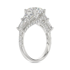 LADIES RING 3 3/4CT ROUND/TRAPEZOID/BAGUETTE DIAMOND 14K WHITE GOLD (CENTER STONE ROUND DIAMOND 2CT )