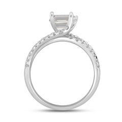 LADIES RING 2CT ROUND/EMERALD DIAMOND 14K WHITE GOLD (CENTER STONE EMERALD DIAMOND 1 1/2CT )
