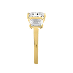 LADIES RING 5CT EMERALD DIAMOND 14K YELLOW GOLD (CENTER STONE EMERALD DIAMOND 3CT )