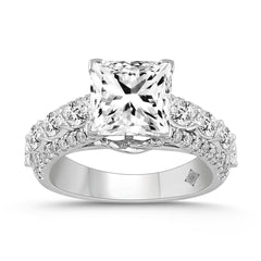 LADIES RING 6 1/4CT ROUND/PRINCESS/OVAL DIAMOND 14K WHITE GOLD (CENTER STONE PRINCESS DIAMOND 5CT )