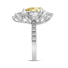 14K WHITE GOLD 4 1/2CT ROUND/PEAR/MARQUISE DIAMOND LADIES RING (CENTER STONE YELLOW PEAR DIAMOND 2.00CT)