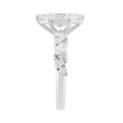 14K WHITE GOLD 2 3/4CT ROUND/MARQUISE DIAMOND LADIES RING (CENTER STONE MARQUISE DIAMOND 2CT)