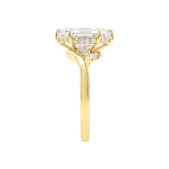 14K YELLOW GOLD 2 1/4CT ROUND/MARQUISE DIAMOND LADIES RING (CENTER STONE MARQUISE DIAMOND 2CT)
