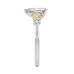 14K WHITE GOLD 2 1/4CT YELLOW PEAR DIAMOND LADIES RING (CENTER STONE PEAR DIAMOND 1 1/5CT)