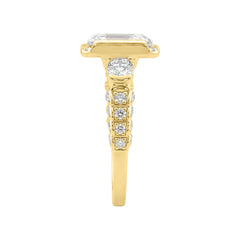 14K Yellow Gold 4.00 Ct Round &amp; Emerald Cut Diamond Engagement Ring For Women With Side Round Diamond 3.00Ct Emerald Center Stone (Color F-G -Clar