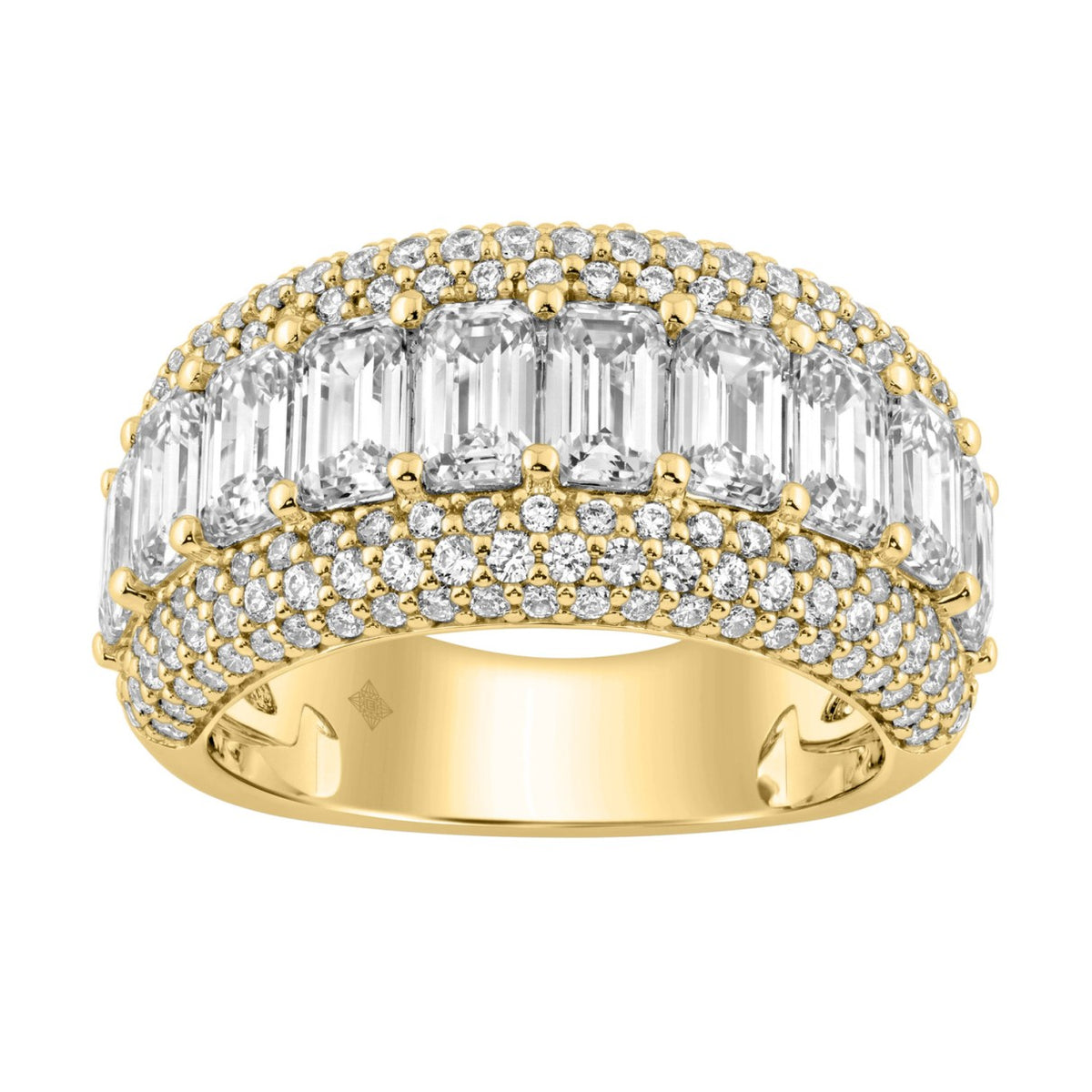 Elegant 14K Yellow Gold Ladies Ladies Ring 3 1/4Ct Round & Emerald Cut Diamonds