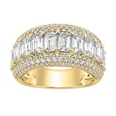 Elegant 14K Yellow Gold Ladies Ladies Ring 3 1/4Ct Round & Emerald Cut Diamonds