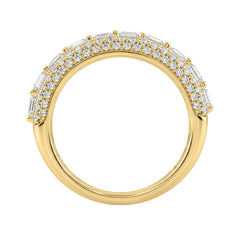 Elegant 14K Yellow Gold Ladies Ladies Ring 3 1/4Ct Round & Emerald Cut Diamonds