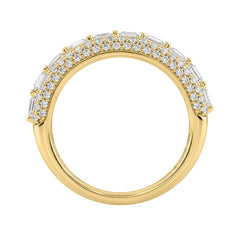 Elegant 14K Yellow Gold Ladies Ladies Ring 3 1/4Ct Round & Emerald Cut Diamonds